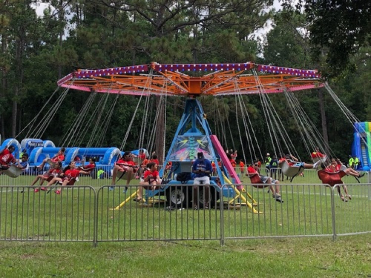 Cyclone Midway Ride