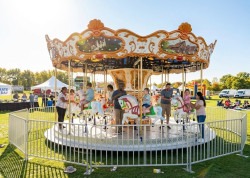 IMG 0876 1778786694 Merry Go Round